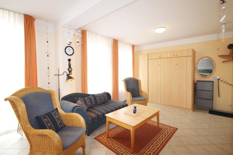 Apartmenthaus Strandstrasse 34 * Kuehlungsborn